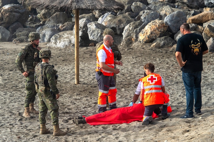 Mindestens 67 Migranten kamen ums Leben, berichtet die Nachrichtenagentur Europa Press.