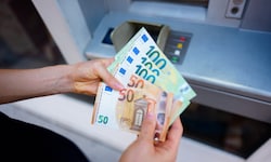 Mehr als 400 Euro spucken die Automaten in der Regel nicht aus.