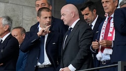 Aleksander Ceferin (li.) und Gianni Infantino