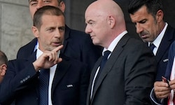 Aleksander Ceferin (li.) und Gianni Infantino