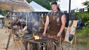 Der Mittelaltermarkt lädt zum Schauen und Staunen ein.