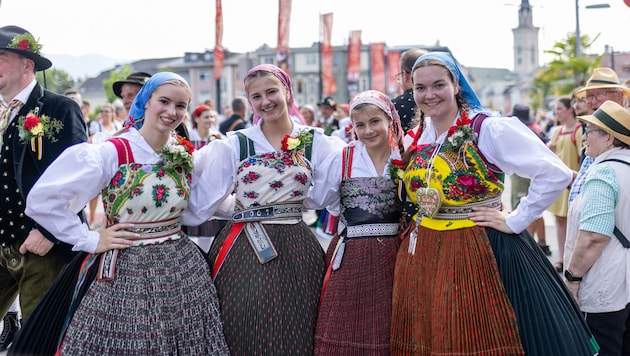 Die wunderschöne Gailtaler Tracht beim Umzug
