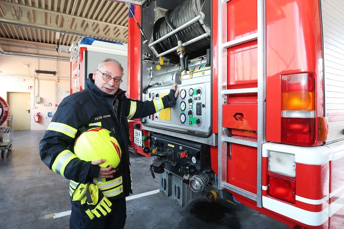 Viele belastende Einsätze sind es, zu denen Pater Stephan als Feuerwehrmann und ...