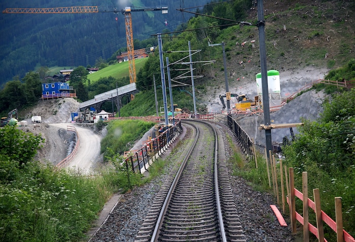 Jeder Streckenabschnitt, wie hier im Gasteinertal, hat eine eigene Geschwindigkeitsbegrenzung.