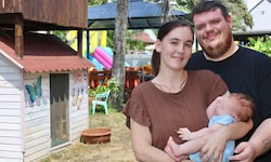 Glückliches Ende einer einmonatigen Behörden-Odyssee: Kathi und James endlich wieder daheim bei ...