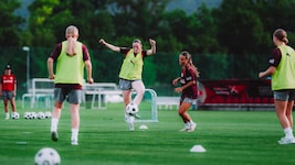 Magdalena Schwarz (in rot) verletzte sich im Abschlusstraining.