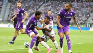 Beim 1:0 war Madrid-Ass Endrick (Mi.) für die Italiener nicht zu halten.