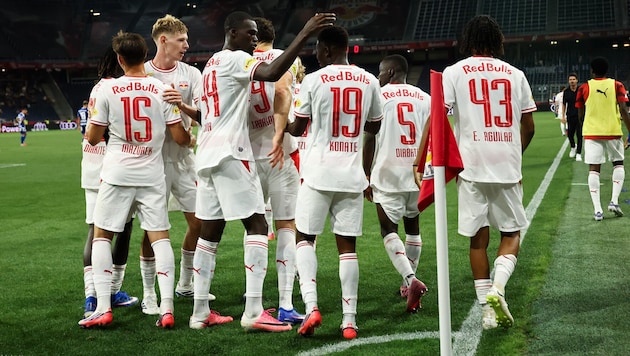 Red Bull Salzburg freute sich über ein spätes 1:0 gegen Hartberg.