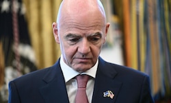 Der Druck auf FIFA-Boss Gianni Infantino wird immer größer.
