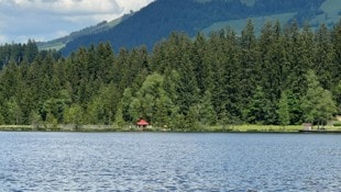 Im Schwarzsee bei Kitzbühel (Archivbild) wurde die Leiche entdeckt.