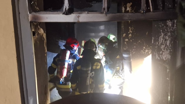 as Feuer war rasch unter Kontrolle, der Löscheinsatz dennoch schwierig