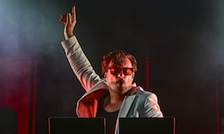 Tanzbare Rhythmen, mitreißende Performances und ein Sound, der ins Ohr geht: Parov Stelar