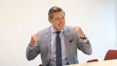 Peter Hanke (62) ist Bundesminister für Verkehr, Innovation und Technologie und ehemaliger ...
