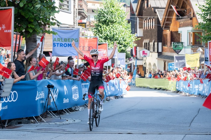 Rene Pammer jubelt nach grandiosem Solo-Ritt.