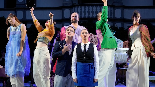 Tolles Ensemble um Sebastian Taschner und Barbara Novotny