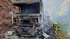 Der Lkw brannte aus.