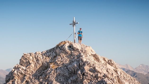 Am Gipfel der Hohen Fürleg (2570 m) am Ende der Halltalkette