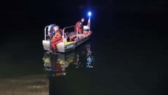 Auch die Wasserrettung war im Einsatz gewesen (Symbolbild)