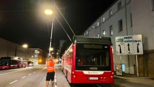 Rund 20 Obusse mussten in der Nacht noch abgeschleppt werden.