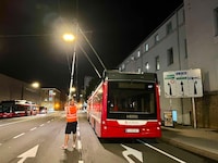 Rund 20 Obusse mussten in der Nacht noch abgeschleppt werden.