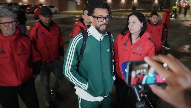 Kap Verdes WM-Held Vozinha wurde begeistert in Chile empfangen.
