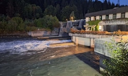Durch einen technischen Defekt gelangte Öl in die Salzach.