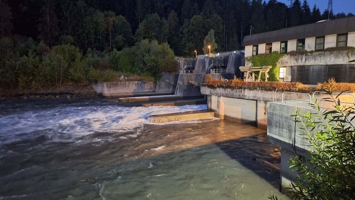 Die Feuerwehr St. Veit im Pongau rückte bereits um 4.42 Uhr in der Früh aus.