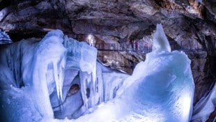 Dachstein Tourismus AG/Mirja Geh Erfrischende Temperaturen in der Dachstein Rieseneishöhle