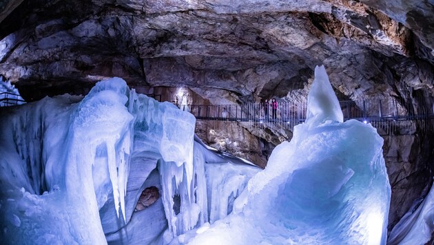 Erfrischende Temperaturen in der Dachstein Rieseneishöhle