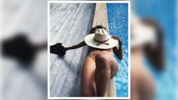 Hüllenloses Urlaubsfoto: Halle Berry begeistert Fans nur mit Strohhut bedeckt auf Fidschi