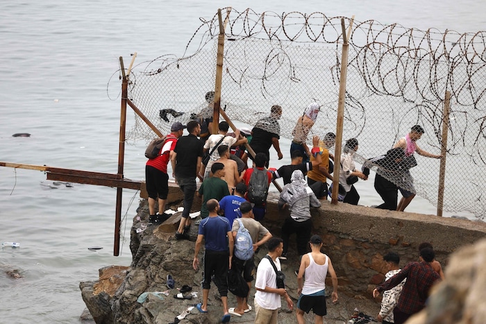 So fatal die Bilder des Sturms auf das in Afrika befindliche Ceuta auch wirkten, der ...