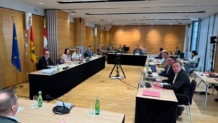 Der U-Ausschuss mit vier Fraktionen dauerte sechs Monate bis Juli an.