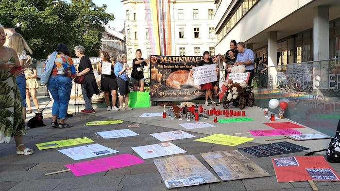 Vigil in front of the Innsbruck Regional Court