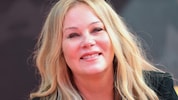 Schauspielerin Christina Applegate wurde nach einem fast viermonatigen Krankenhausaufenthalt ...
