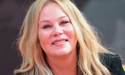Schauspielerin Christina Applegate wurde nach einem fast viermonatigen Krankenhausaufenthalt ...