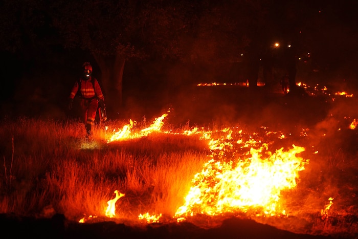 Die Lage ist entspannter, Feuer gibt es dennoch.