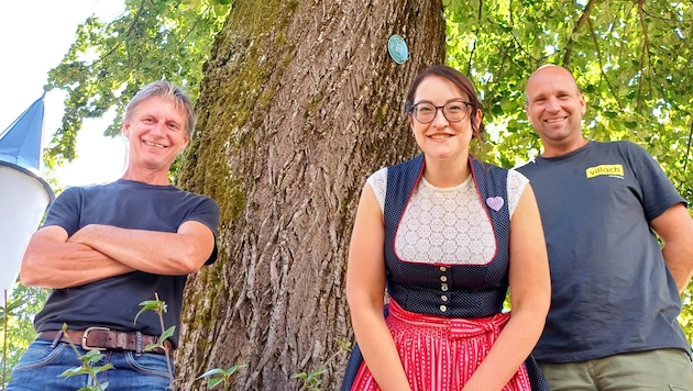 Stadtrgrün-Chef Wolfgang Faller, Vizebürgermeisterin Sarah Katholnig, Baummeister Florian Srienz ...