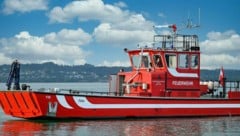 Das Feuerwehrboot „Föhn“ war am Montagabend im Rettungseinsatz.