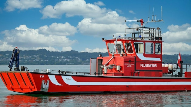 Das Feuerwehrboot „Föhn“ war am Montagabend im Rettungseinsatz.