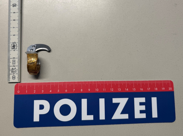 ... Ringmesser wurden sichergestellt.