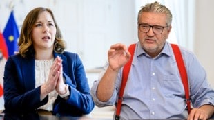 Claudia Bauer, Ministerin für Europa, Integration und Familie, und der Wiener Gesundheits- und ...