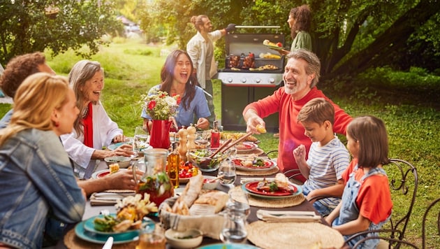 Der smarte Weber GENESIS®-EPX-435W übernimmt die Temperaturkontrolle und sorgt für perfekte ...