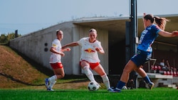Maria Plattner (M.) bringt das Spiel der Salzburgerinnen auf ein neues Level.