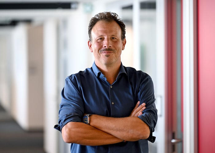 Song-Contest-Manager Krön steigt auf.