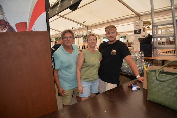 Jacky‘s Mühle im Bierzelt am Volksfest: Herbert, Marlies und Jan Beck freuen sich auf viele ...