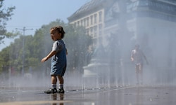 Über 40 Grad hatte es auch am Dienstag in manchen Teilen Österreichs  – auch am Wiener ...