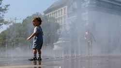 Über 40 Grad hatte es auch am Dienstag in manchen Teilen Österreichs  – auch am Wiener ...