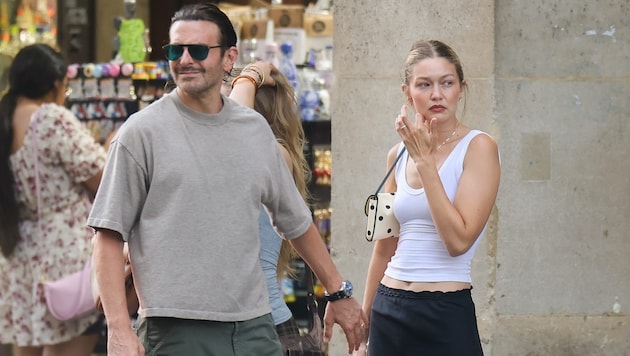 Offiziell schweigt das Paar zwar weiter. Doch die neuen Fotos von Bradley Cooper und Gigi Hadid ...