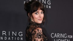 Dakota Johnson und Musiker Role Model (bürgerlich Tucker Pillsbury) stehen aktuell im ...