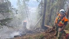Oberhalb des Mölltales ist ein Waldstück in Brand geraten.